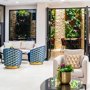 4* Szálloda Aprilis Deluxe